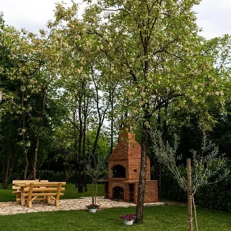 Kamena Kuca Vegar *