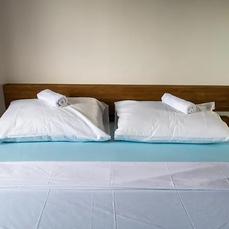 Casa rural Kamena Kuca Vegar *