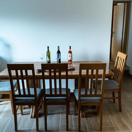 Kamena Kuca Vegar