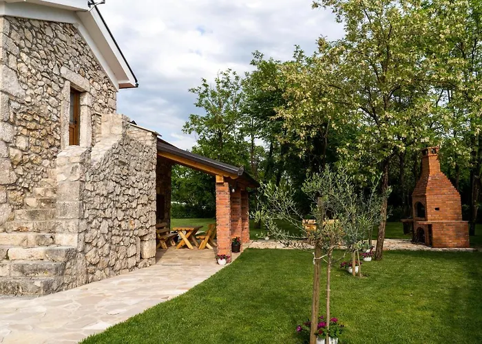 Kamena Kuca Vegar Ljubuški