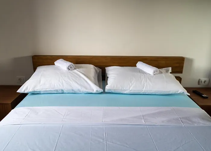 乡村民宿 Kamena Kuca Vegar *