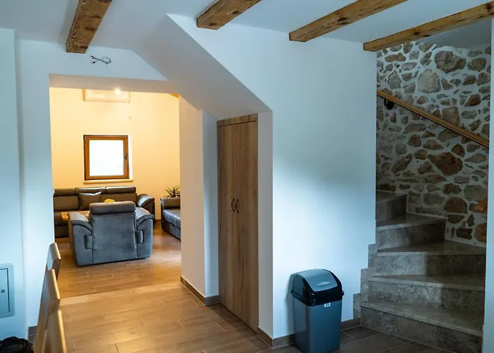 Kamena Kuca Vegar 乡村民宿