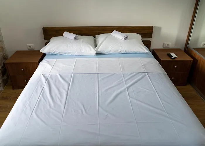 乡村民宿 Kamena Kuca Vegar