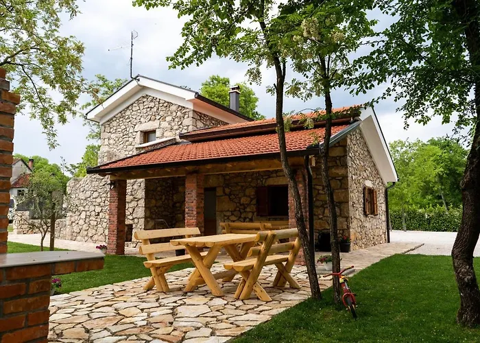 Kamena Kuca Vegar * Ljubuški